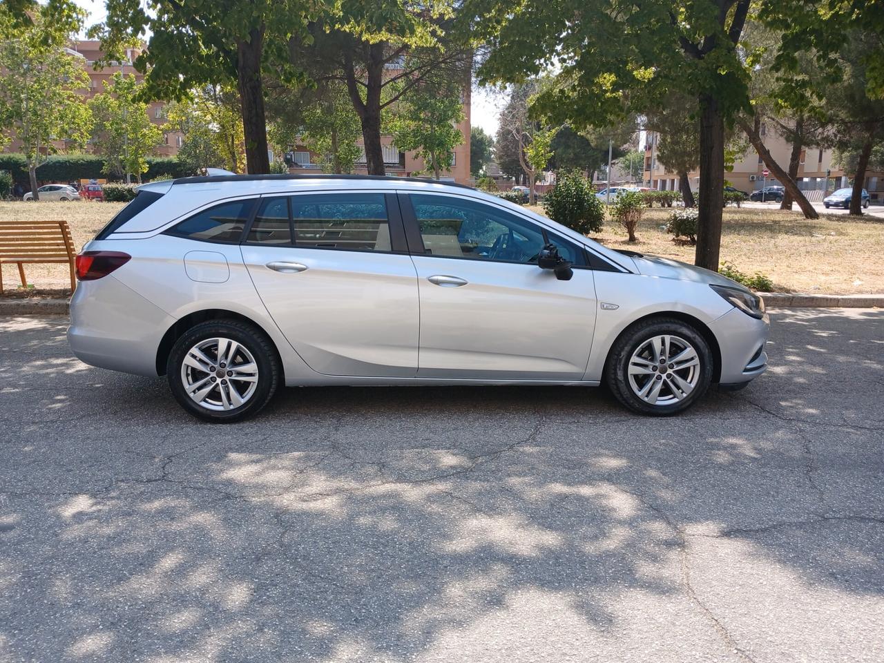 Opel Astra 1.6 CDTi 136CV Start&Stop Sports Tourer Business