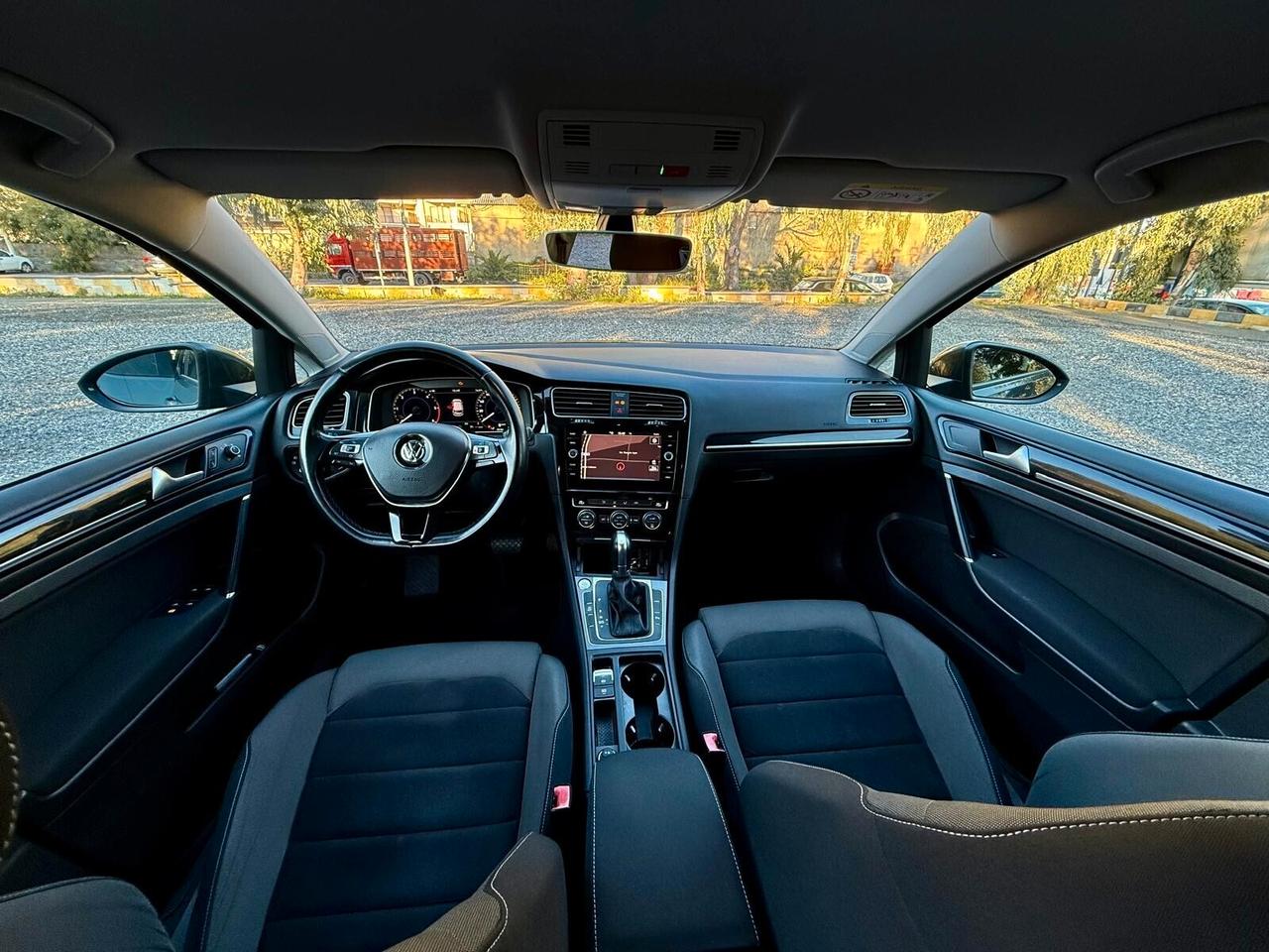 VOLKSWAGEN GOLF 1.6 TDI 115 CV DSG SPORT R LINE