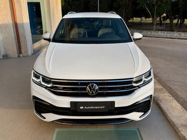 VOLKSWAGEN Tiguan 2.0 TDI 150 CV SCR DSG R-Line LUCI AMBIENTE