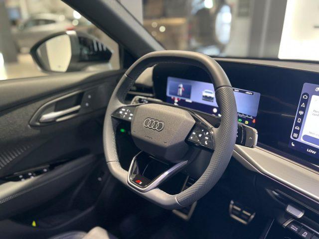 AUDI Q3 Sportback 40 TDI quattro S tronic Identity Black