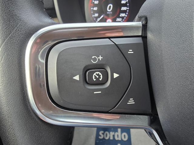 VOLVO XC40 D4 AWD Geartronic Inscription