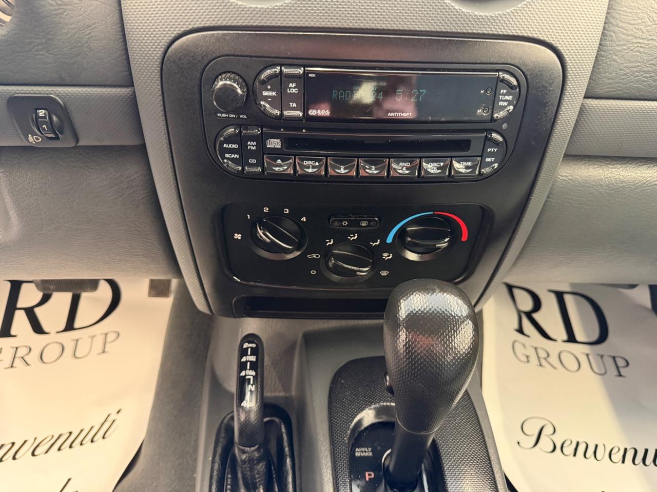 Jeep Cherokee 2.8 CRD Sport automatica