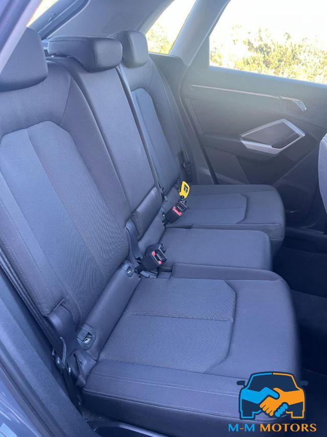 AUDI Q3 35 TDI quattro S tronic Business Advanced