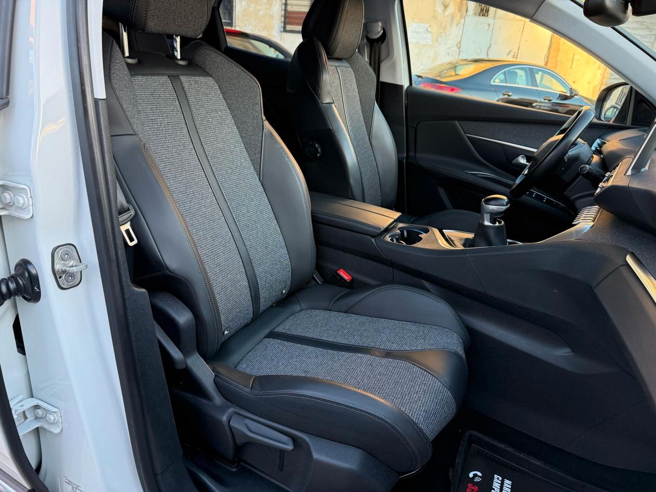 Peugeot 3008 BlueHDi 130 S&S Allure