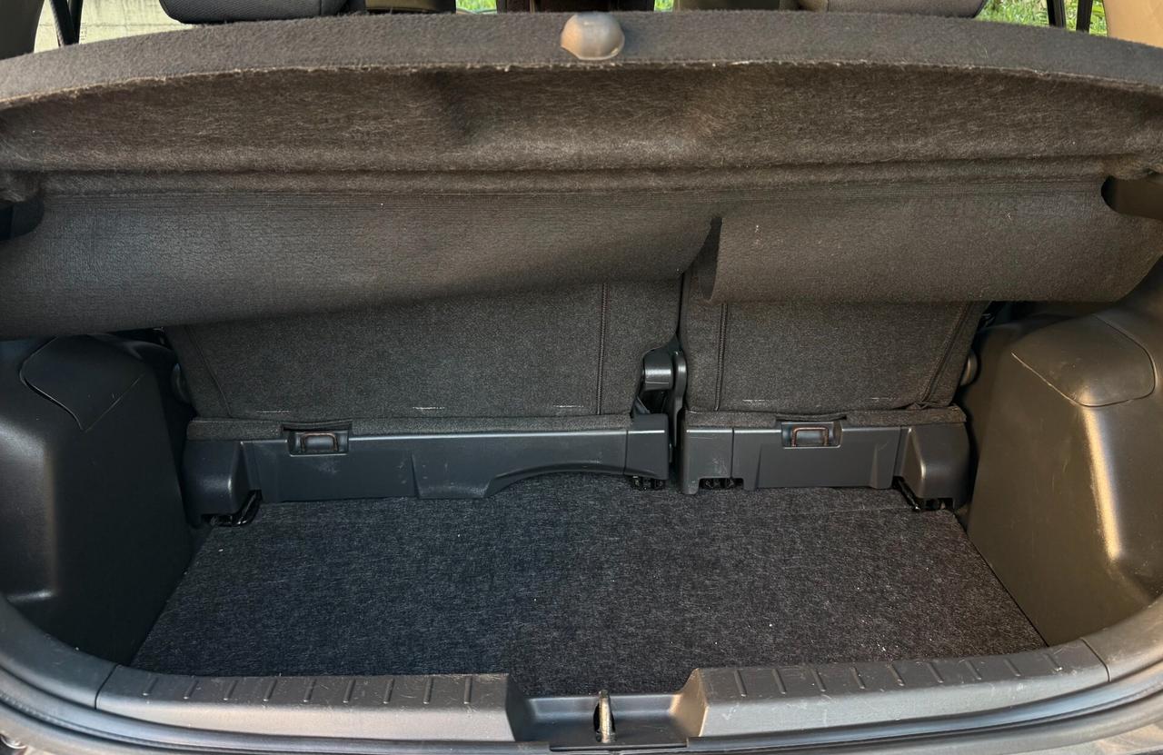 Toyota Yaris 1.3 5 porte Sol