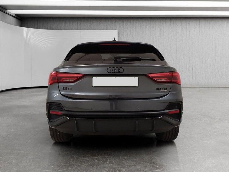 Audi Q3 Sportback 40 2.0 tdi Identity Black quattro 193cv s-tronic