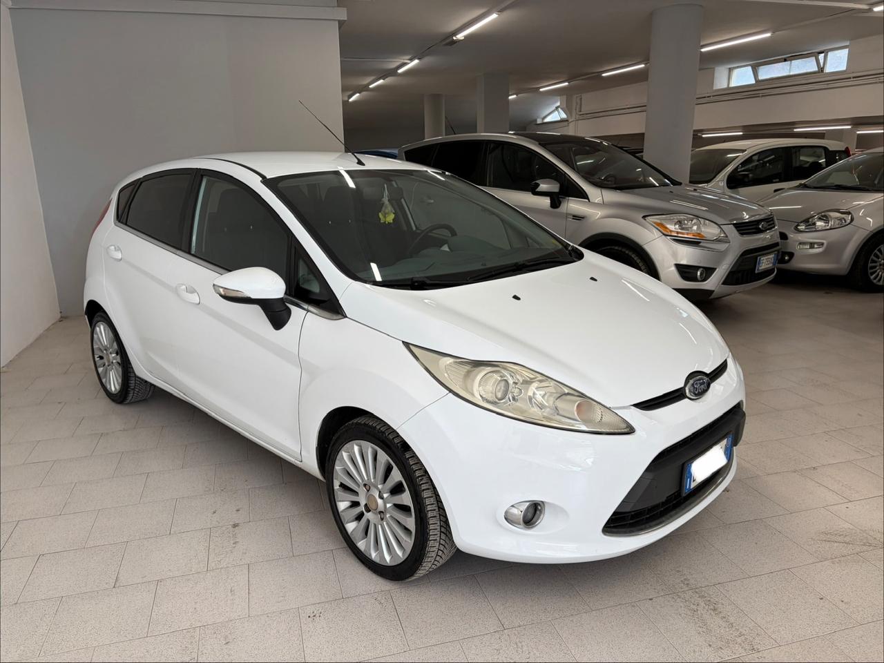 Ford Fiesta 1.4 TDCi 68CV 5 porte Titanium Perfetta !