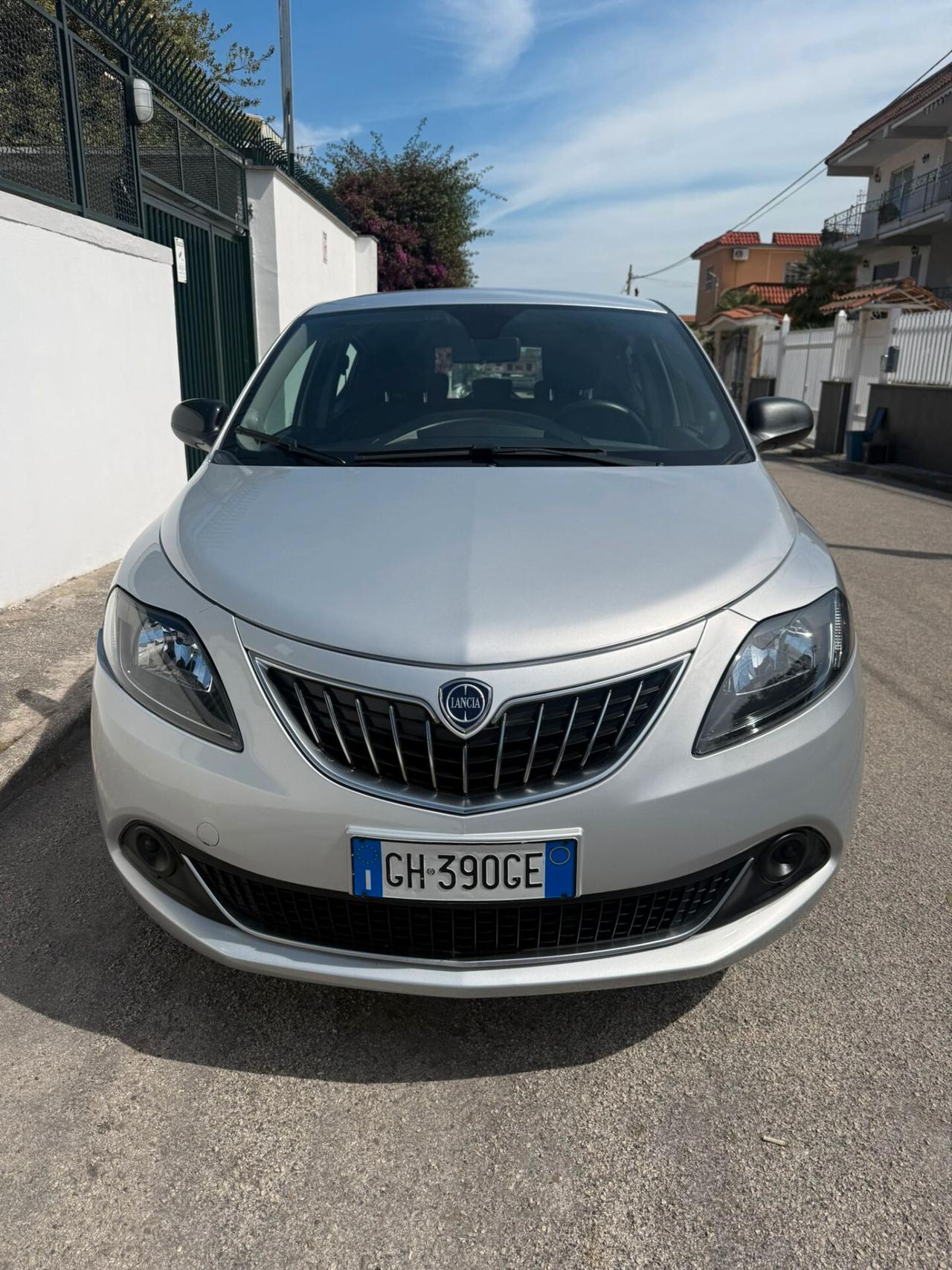 Lancia Ypsilon 1.0 FireFly 5 porte S&S Hybrid Ecochic Gold