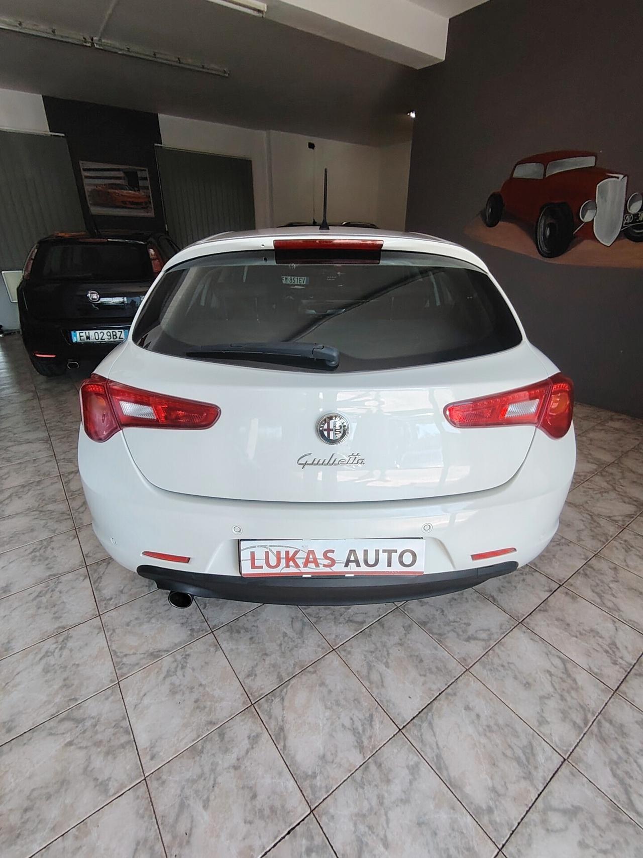 Alfa Romeo Giulietta 1.6 JTDm-2 105 CV Distinctive