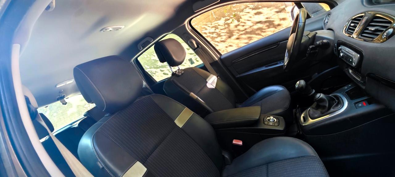 Renault Scénic 1.5 dCi 110CV S&S Bose