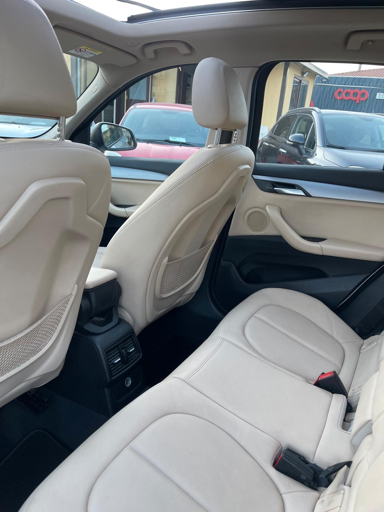 Bmw X1 xDrive20d 190cv tettuccio apribile