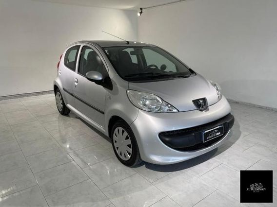 PEUGEOT 107 2006 5p. Plaisir X NEOPATENTATI