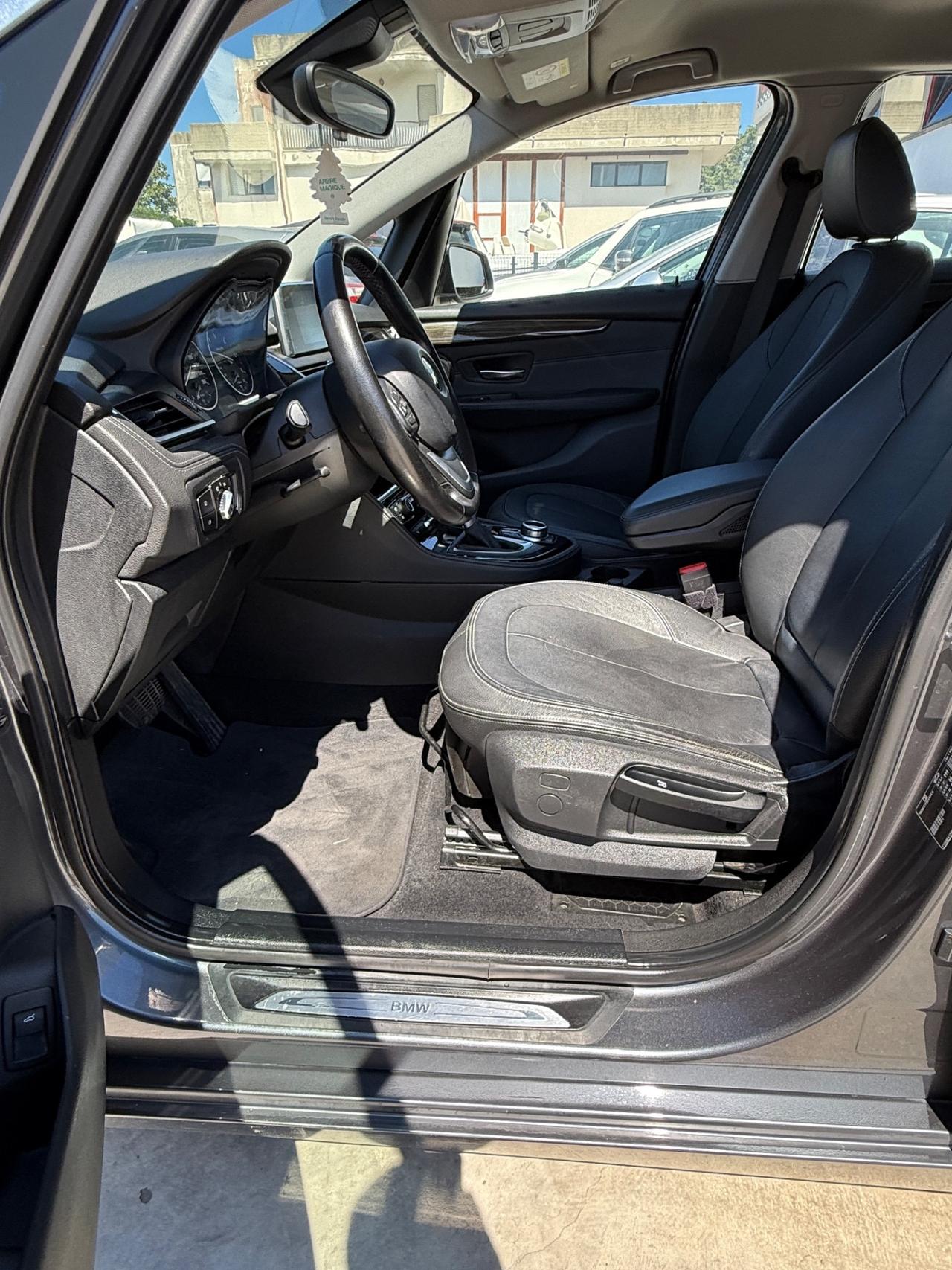 Bmw 2er Active Tourer 216d Luxury