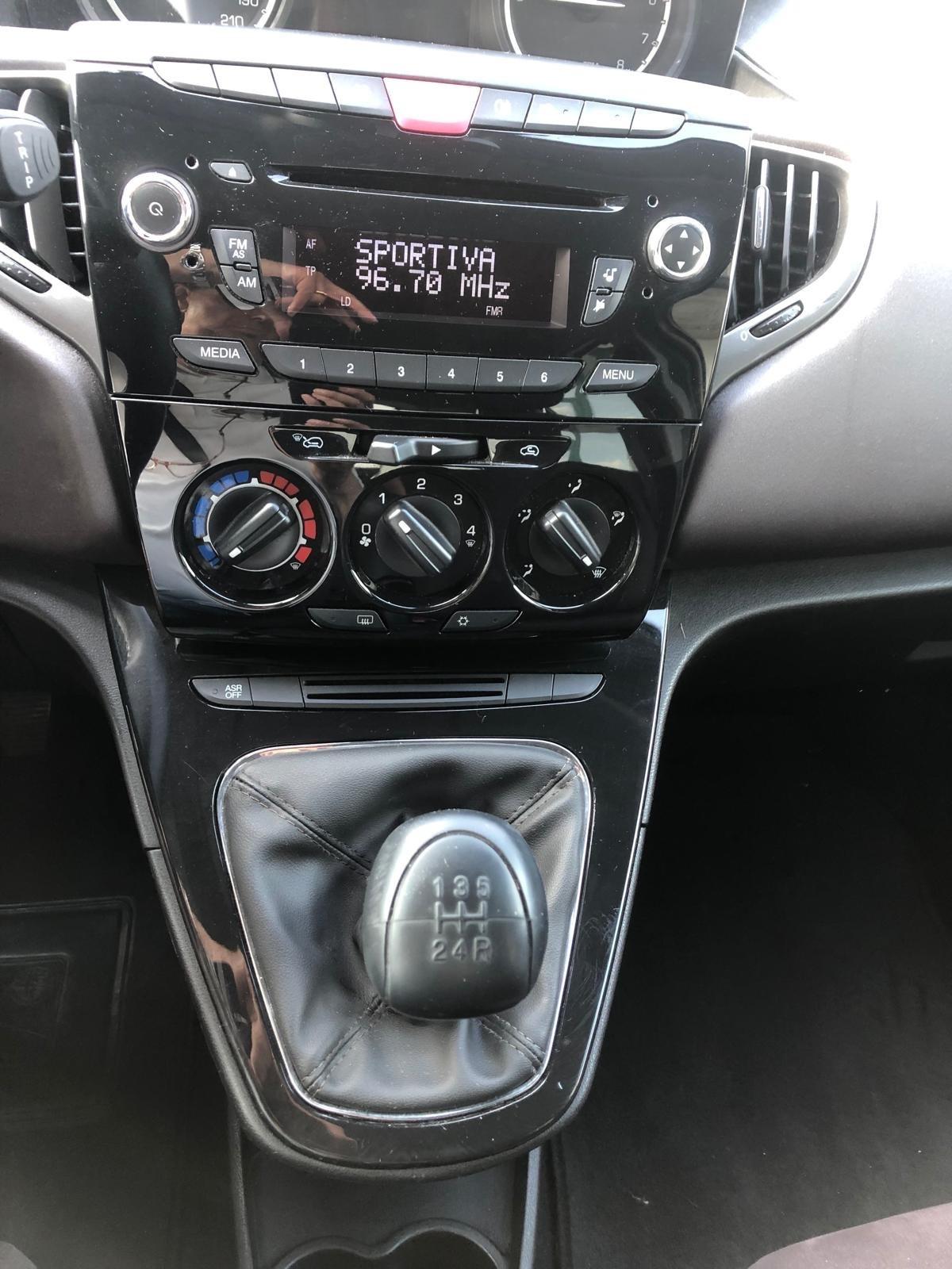 LANCIA YPSILON 1.2 BENZINA-GARANZIA 12 MESI