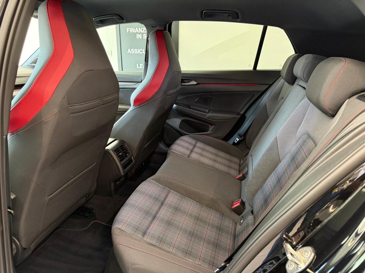 Volkswagen Golf GTI Golf 2.0 TSI GTI DSG PERFORMANCE