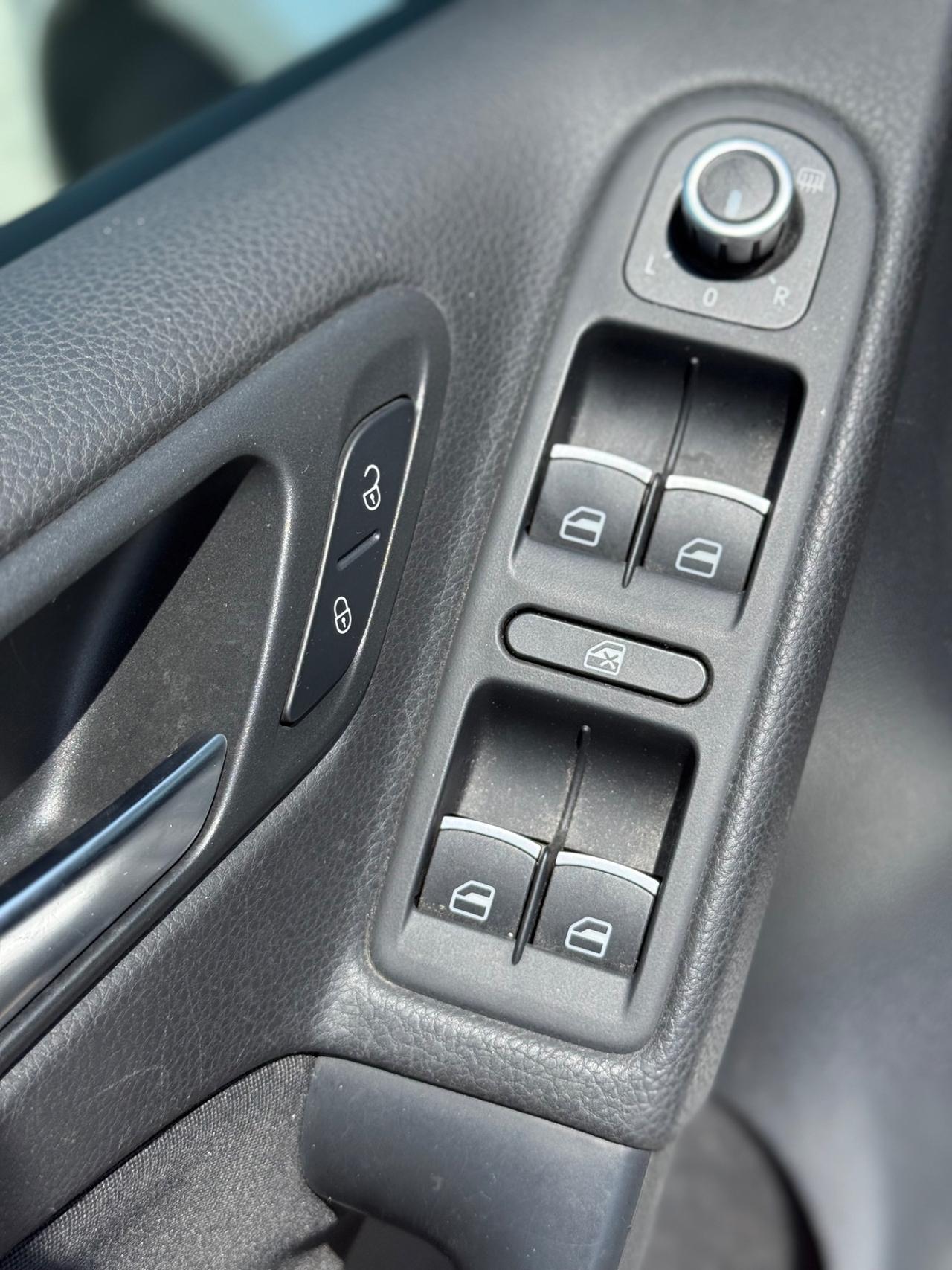 Volkswagen Golf 1.6 TDI DPF 5p. Highline