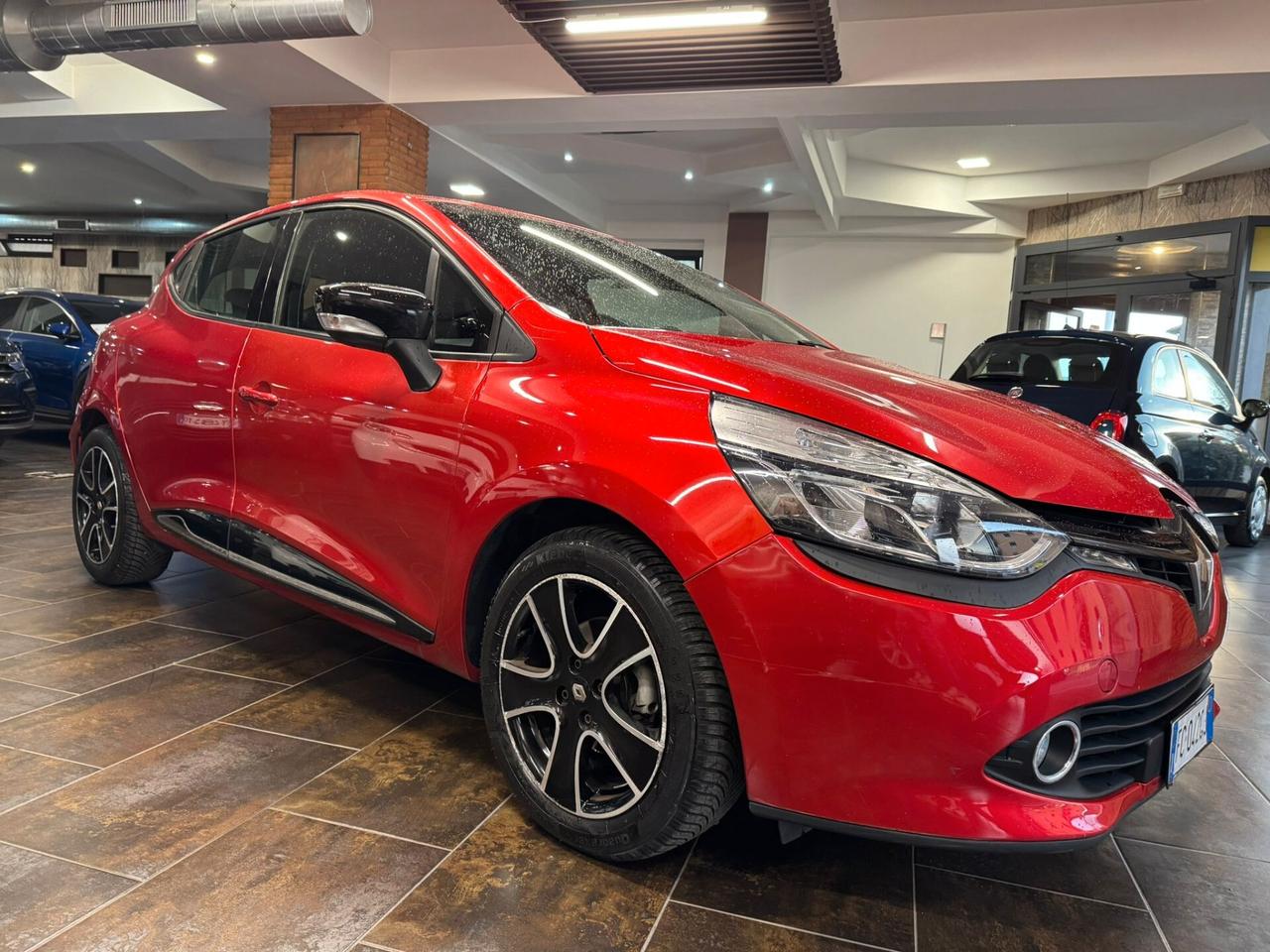 Renault Clio 1.2 75 CV 5 porte Duel