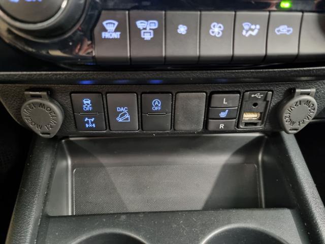 TOYOTA Hilux 2.8 D A/T 4WD 4 porte Double Cab