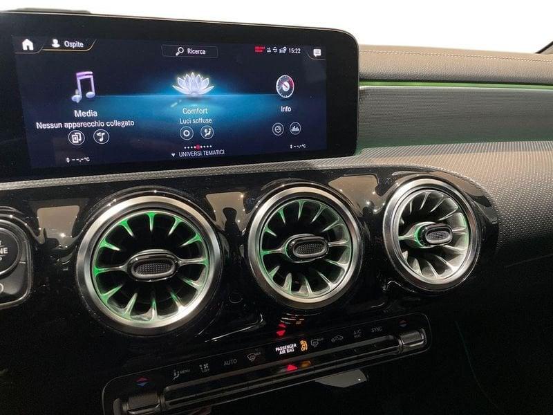 Mercedes-Benz Classe A A 180 d Premium Night edition Plus auto