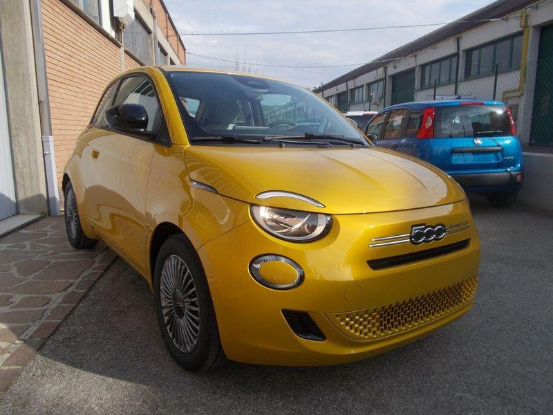 FIAT 500 Hybrid Hybrid Icon 338.7575187 MASSARI MARCO PRONTA IN SEDE