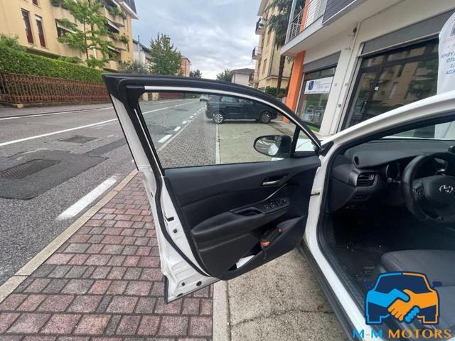 TOYOTA C-HR 1.8 Hybrid E-CVT Style