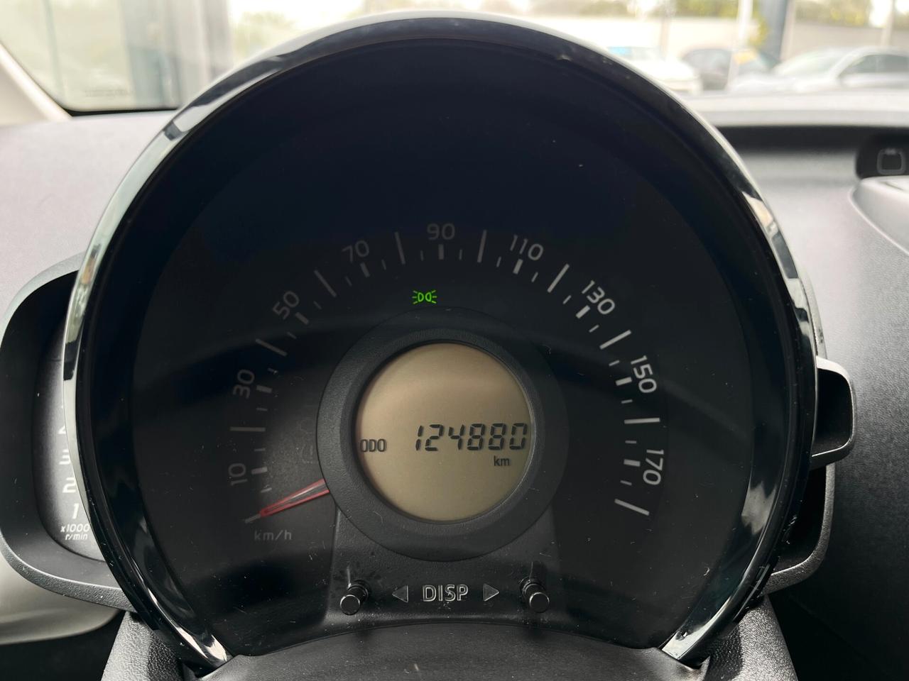 Toyota Aygo 1.0 VVT-i 69 CV 5 porte x-play