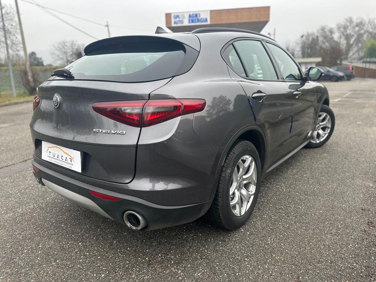 Alfa Romeo Stelvio Executive 2.0 #8378