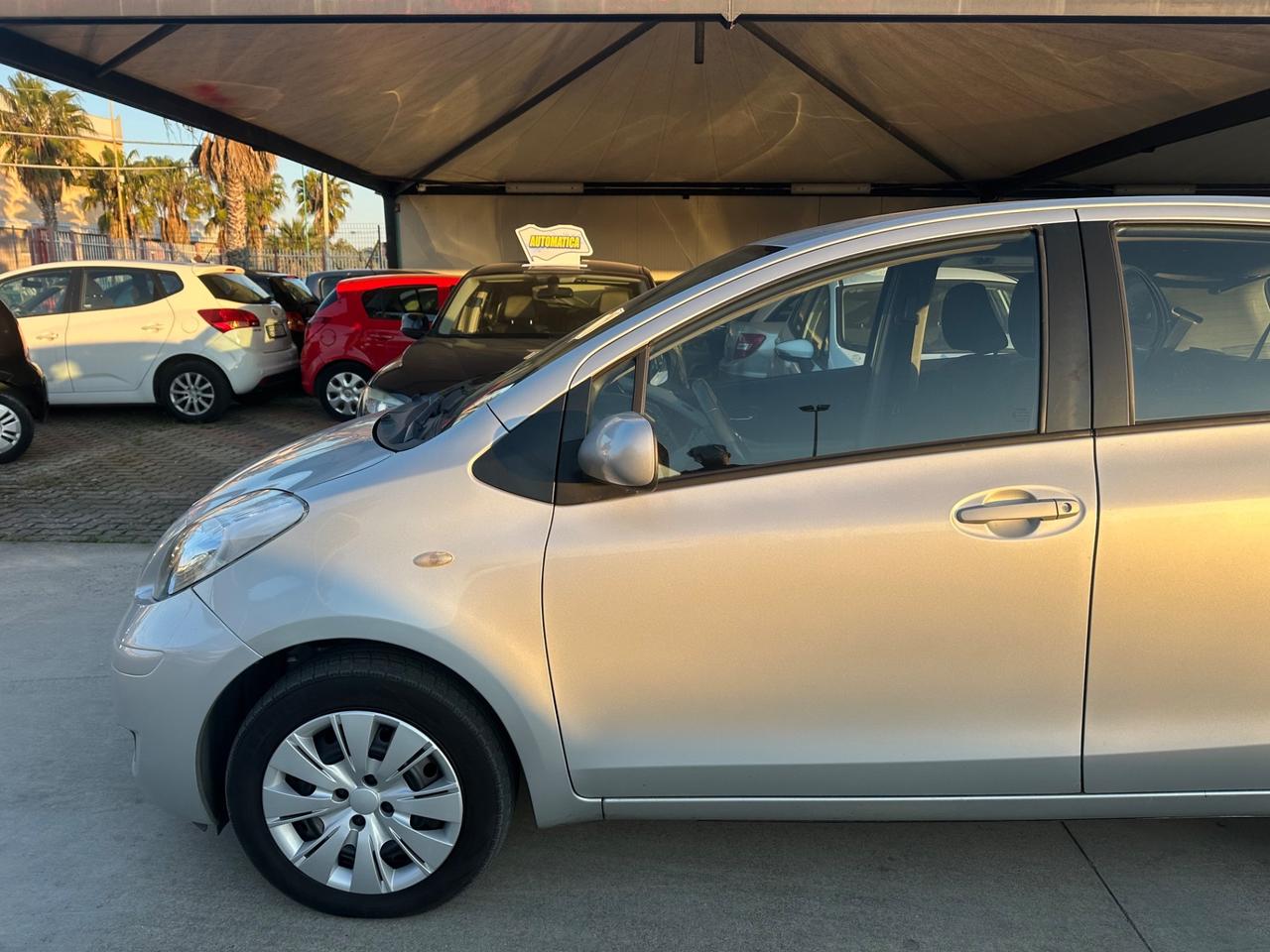 Toyota YARIS 1.3 BENZINA 2010 - SOLO 170 MILA KM