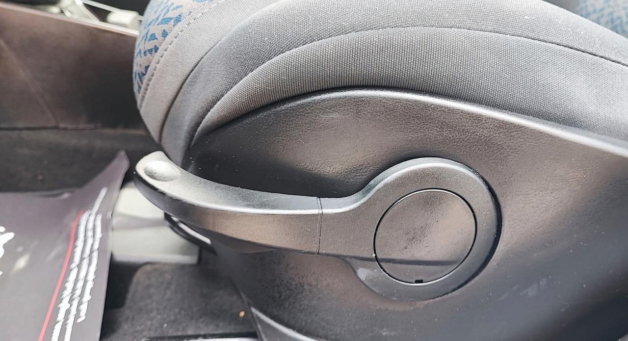 Ypsilon Gold con ricarica Cell e retrocamera 2023