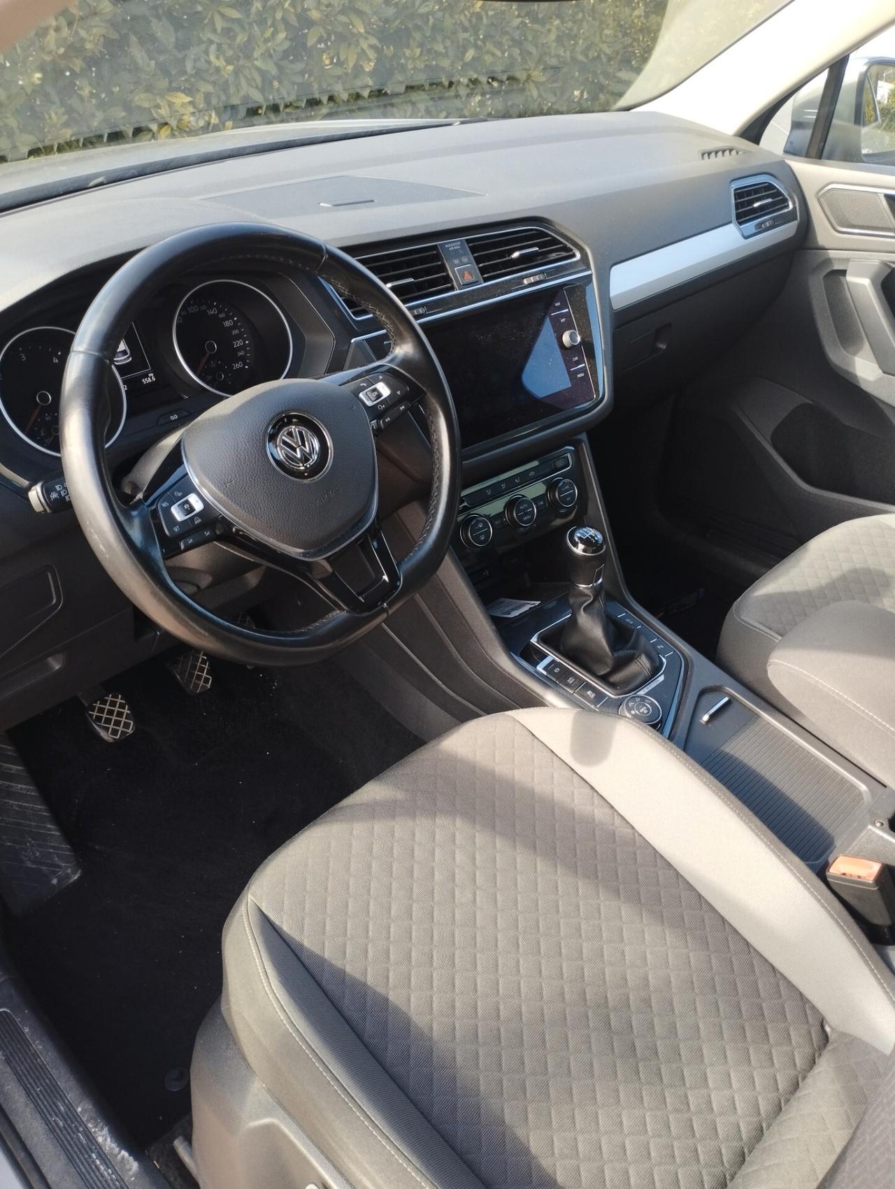 Volkswagen Tiguan 2.0 TDI SCR 4MOTION Business BlueMotion Technology