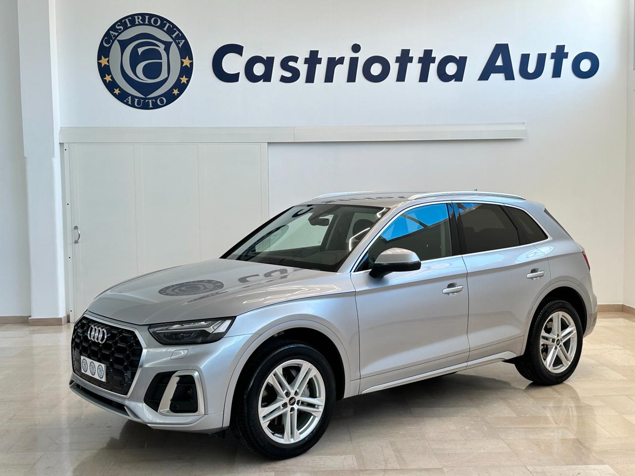 Audi Q5 40 2.0 tdi mhev 12V quattro s-tronic