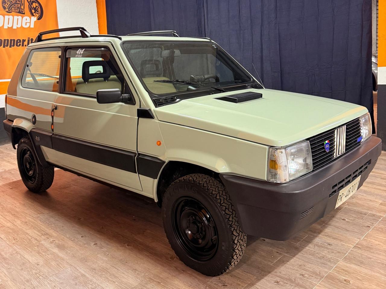 MERAVIGLIOSA PANDA 4 × 4 IN CONDIZIONI DA VETRINA ISCRITTA AS