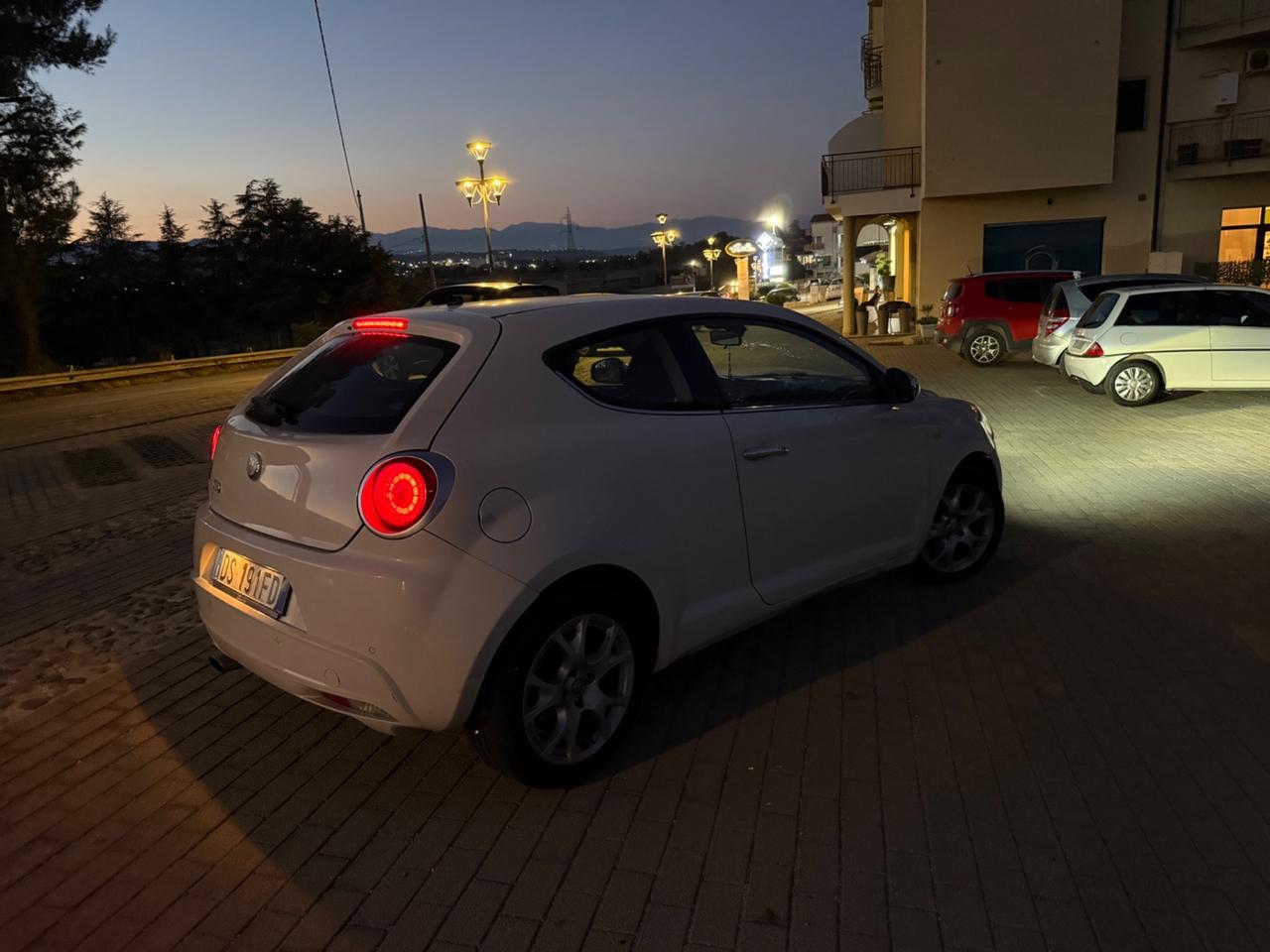 Alfa Romeo MiTo 1.6 JTDm 16V Distinctive Sport Pack