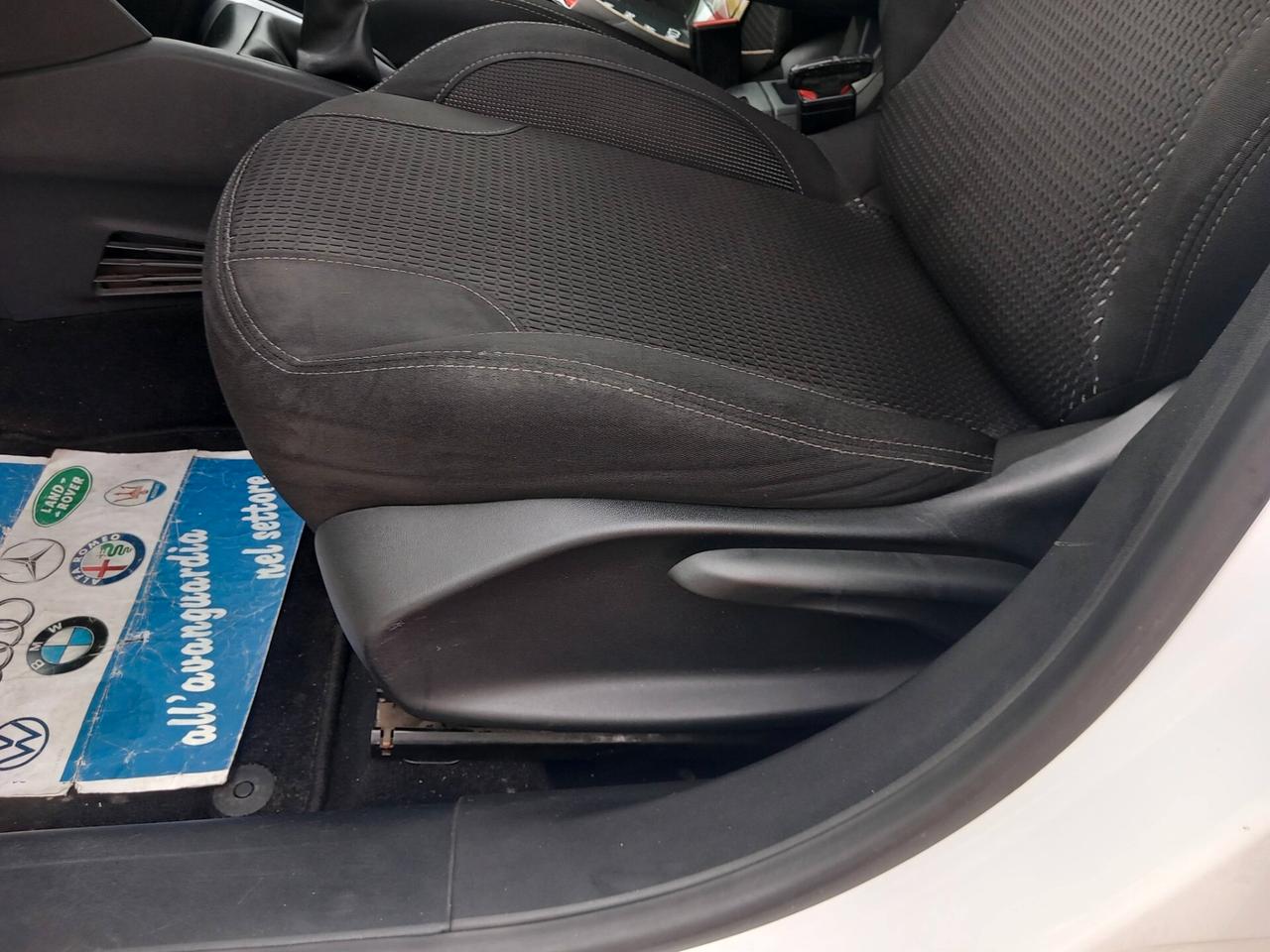 Peugeot 208 PureTech 82 5p. GPL Allure FULL OPTIONAL TENUTA PARI AL NUOVO NAVI SENSORI XENO LED