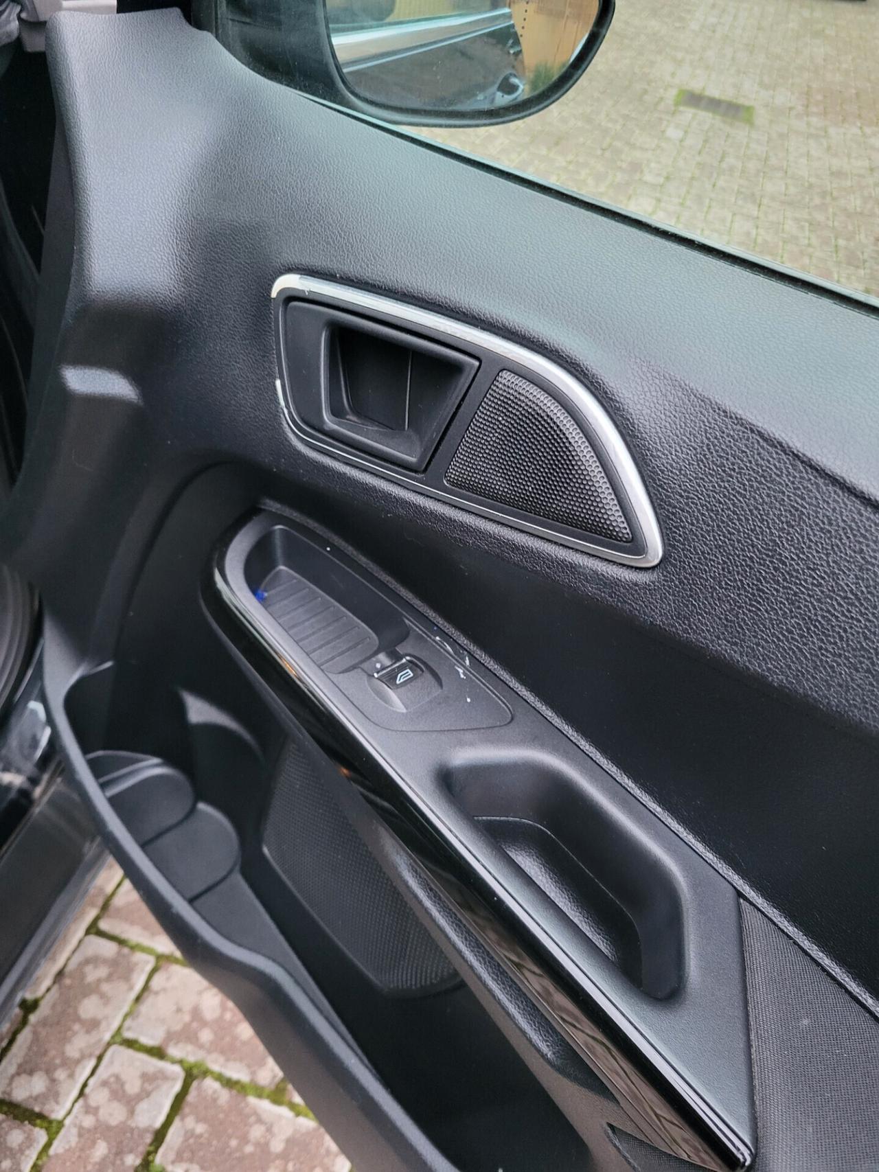 Ford B-Max 1.4 90 CV GPL Titanium