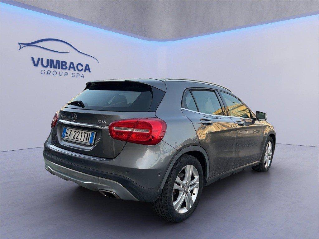 MERCEDES GLA 200 d (cdi) Executive 4matic auto del 2015