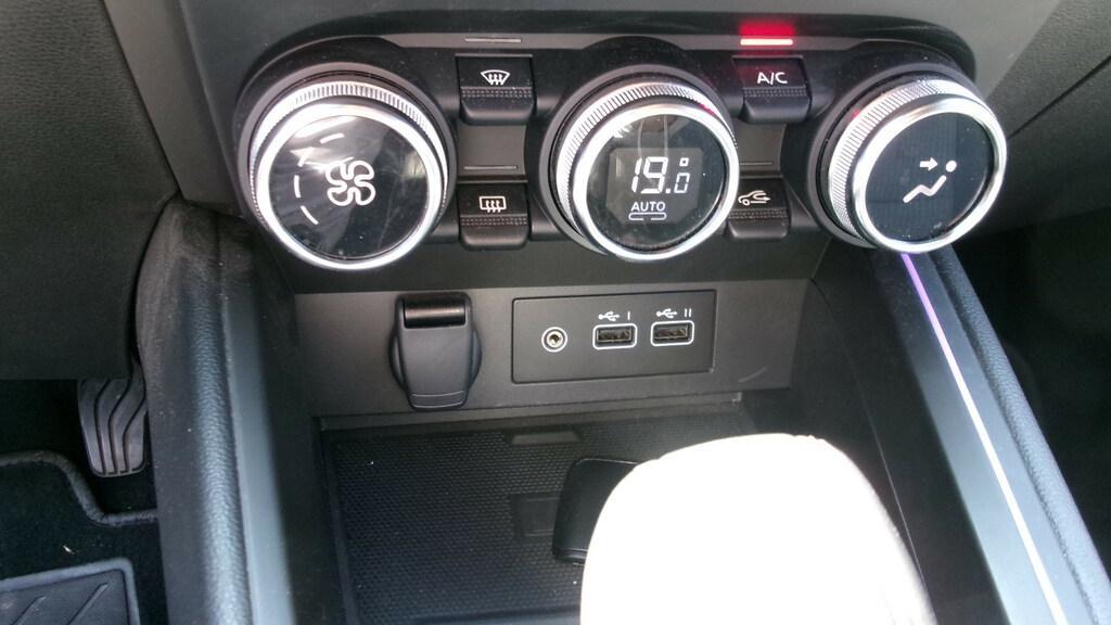 Renault Clio 1.6 E-Tech full hybrid Techno