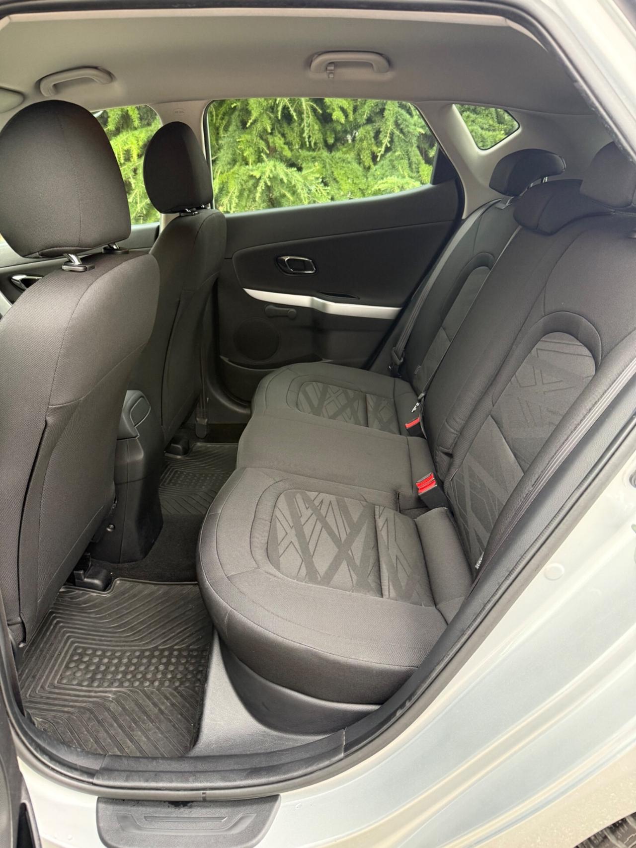 Kia Ceed cee'd 1.4 CRDi 5 porte Cool