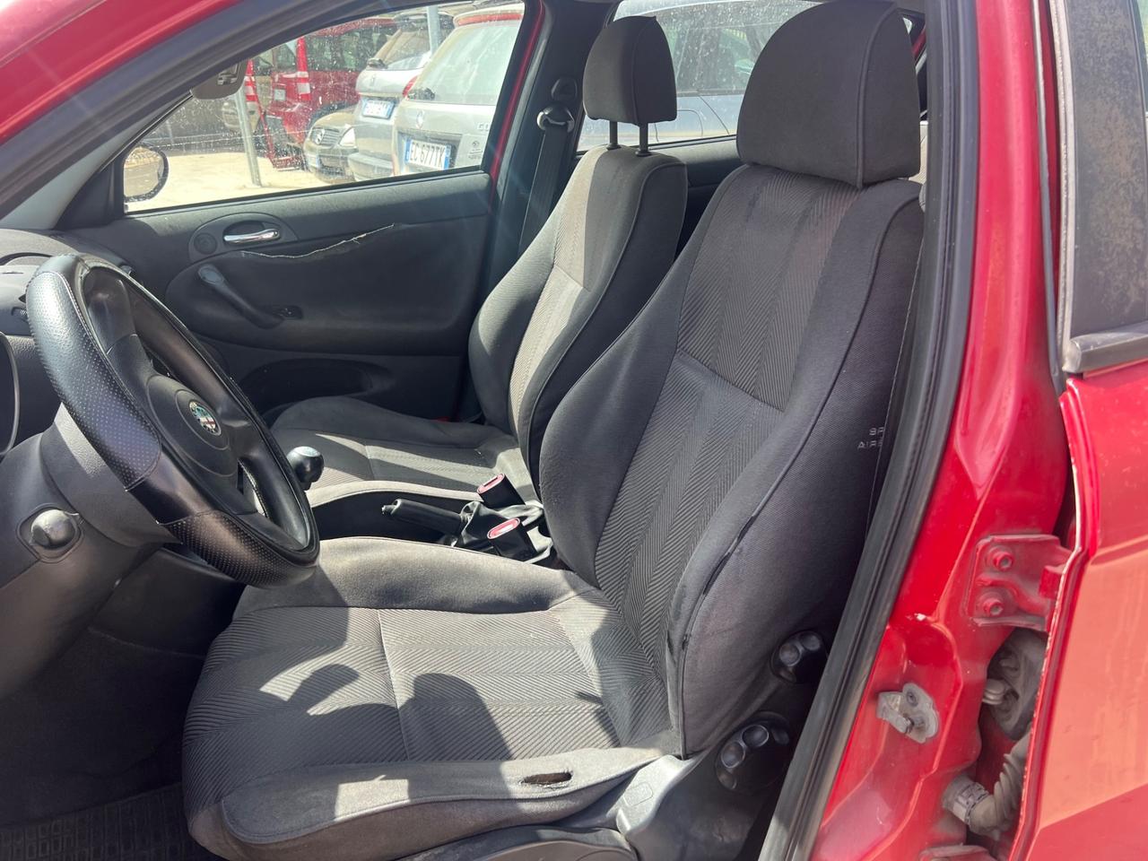 Alfa Romeo 147 1.9 JTD (115 CV) cat 5p. Distinctive