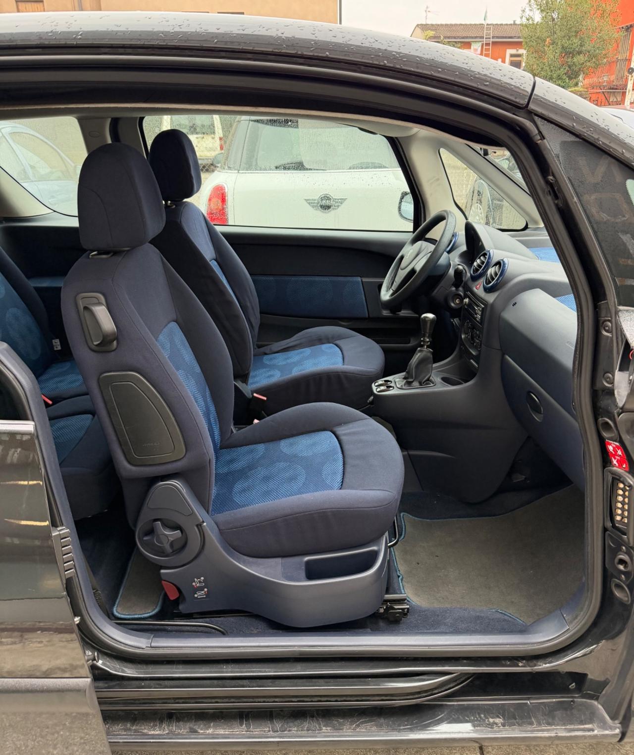 Peugeot 1007 1.4 Happy- Adatta ai neopatentati