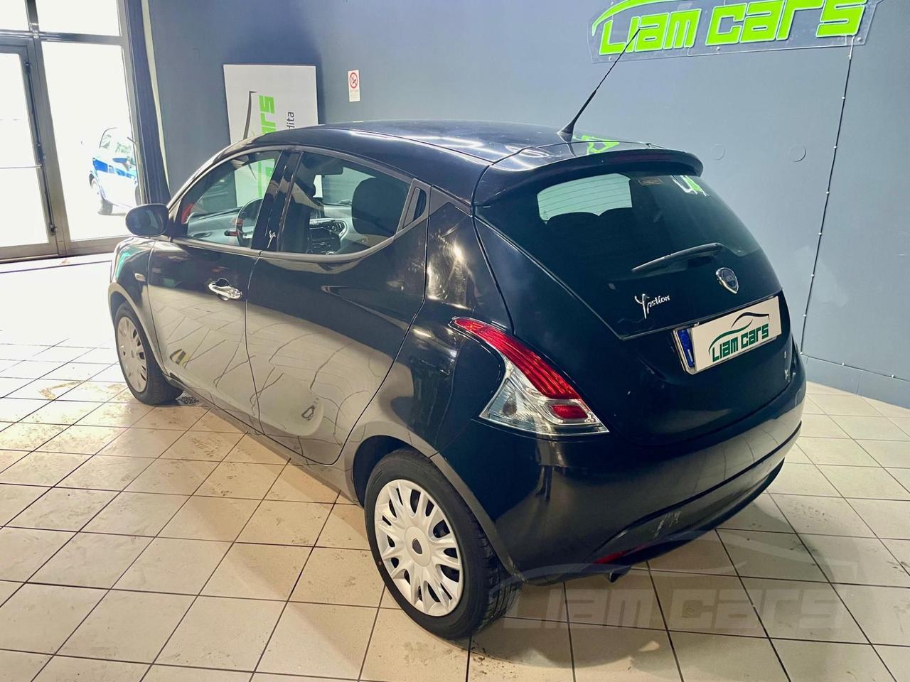 Lancia Ypsilon 5 Porte Ypsilon 1.3 mjt Platinum s&s 95cv