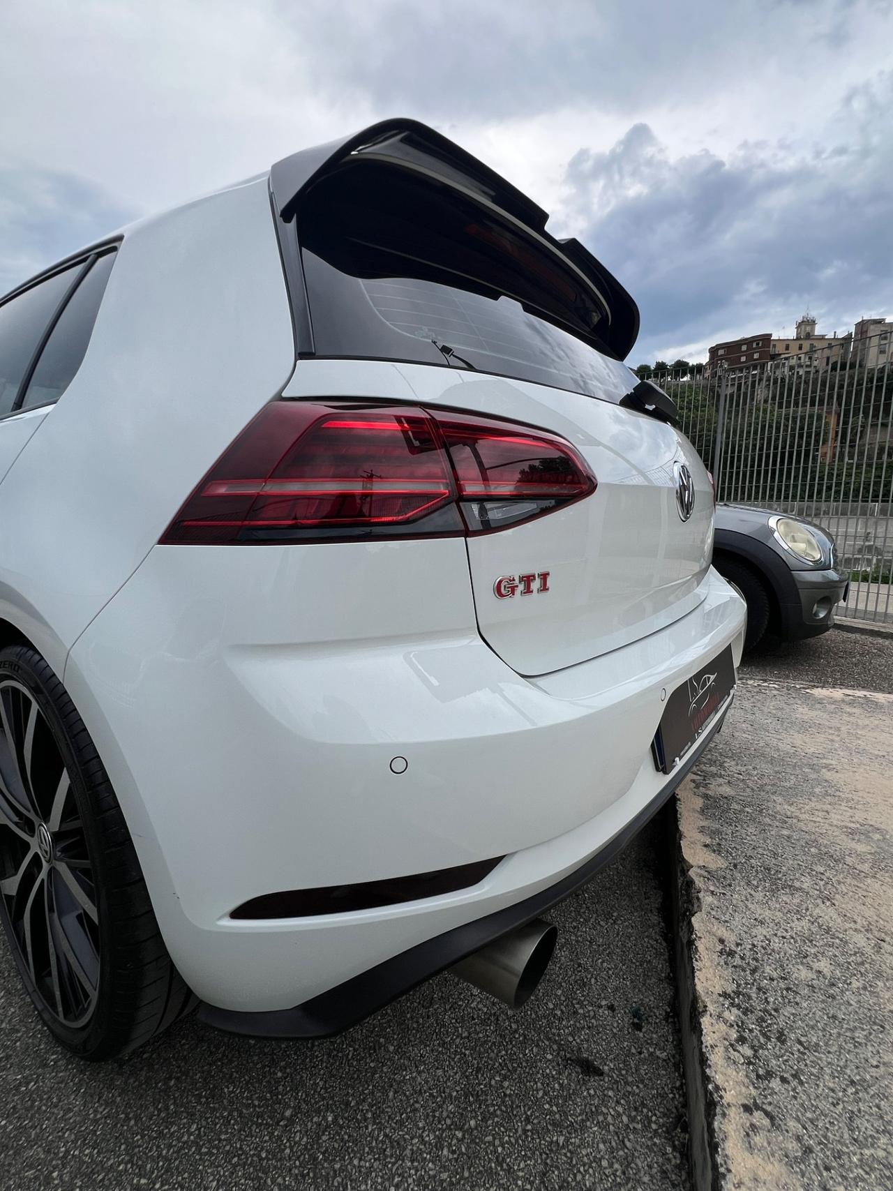 Volkswagen Golf GTI Performance 2.0 245 CV TSI DSG 5p. BMT