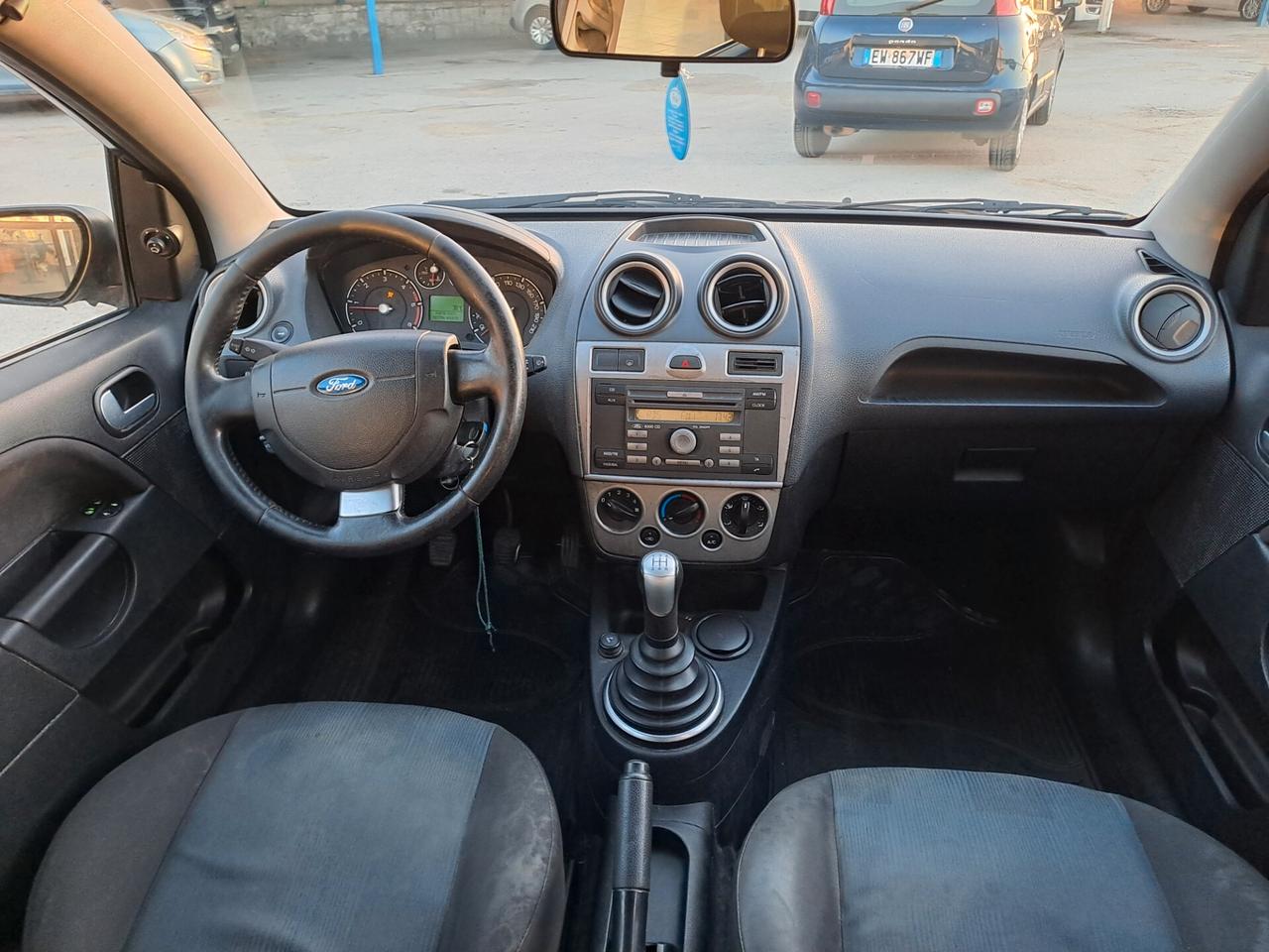 Ford Fiesta 1.4 TDCi 5p. Ghia