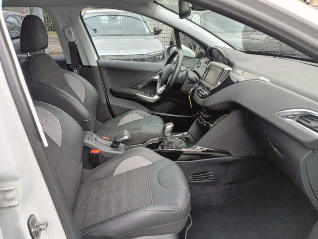 PEUGEOT 2008 BlueHDi 100 Allure