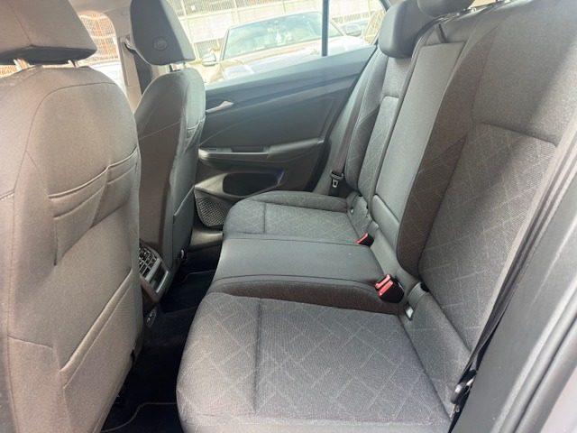 VOLKSWAGEN Golf 1.0 eTSI EVO DSG Life
