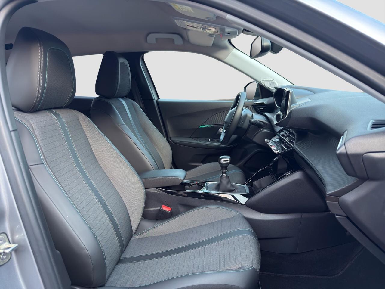 Peugeot 2008 PureTech 130 S&S Allure Pack