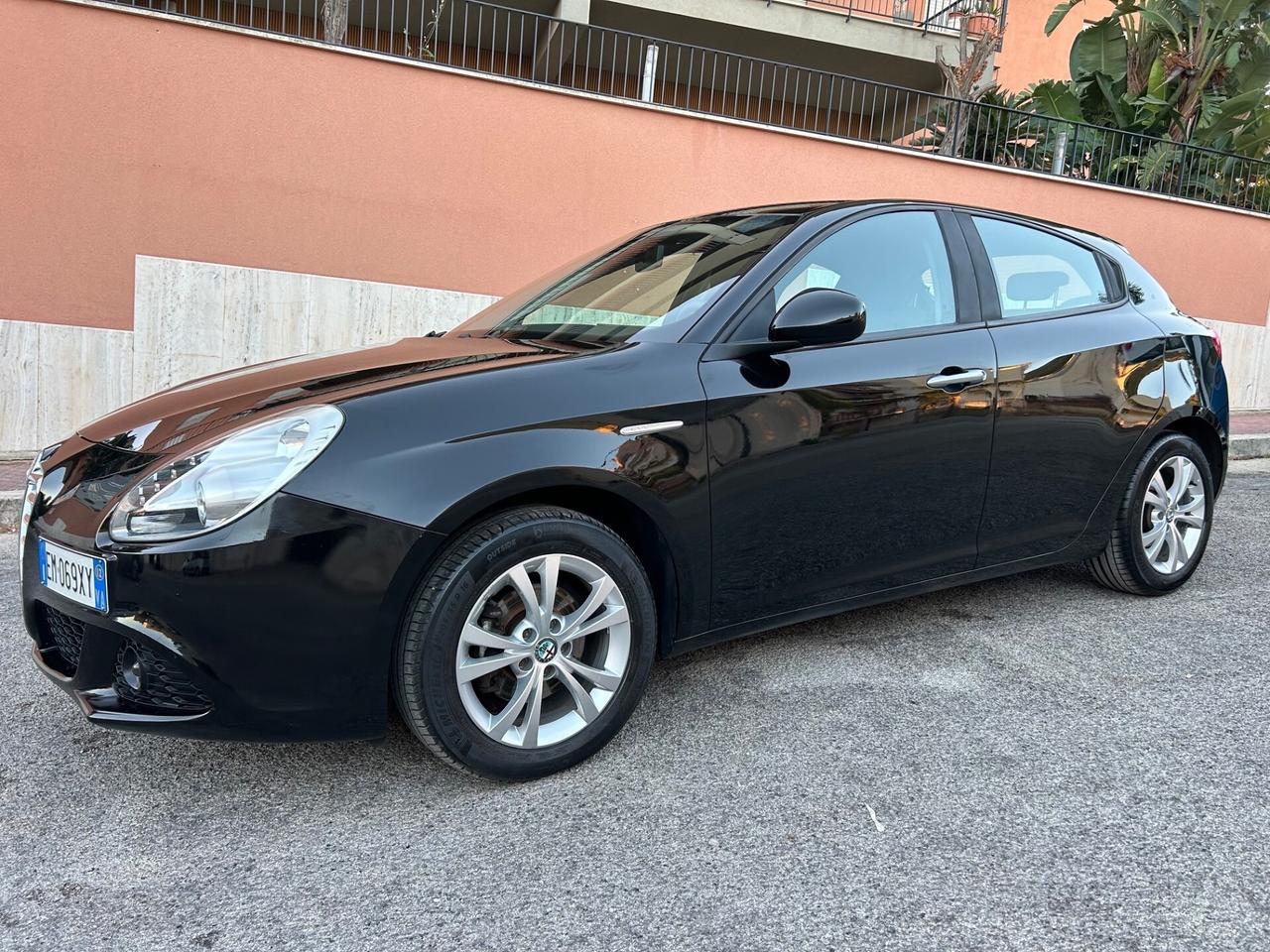 Alfa Romeo Giulietta 1.6 JTDm garanzia di 12 mesi