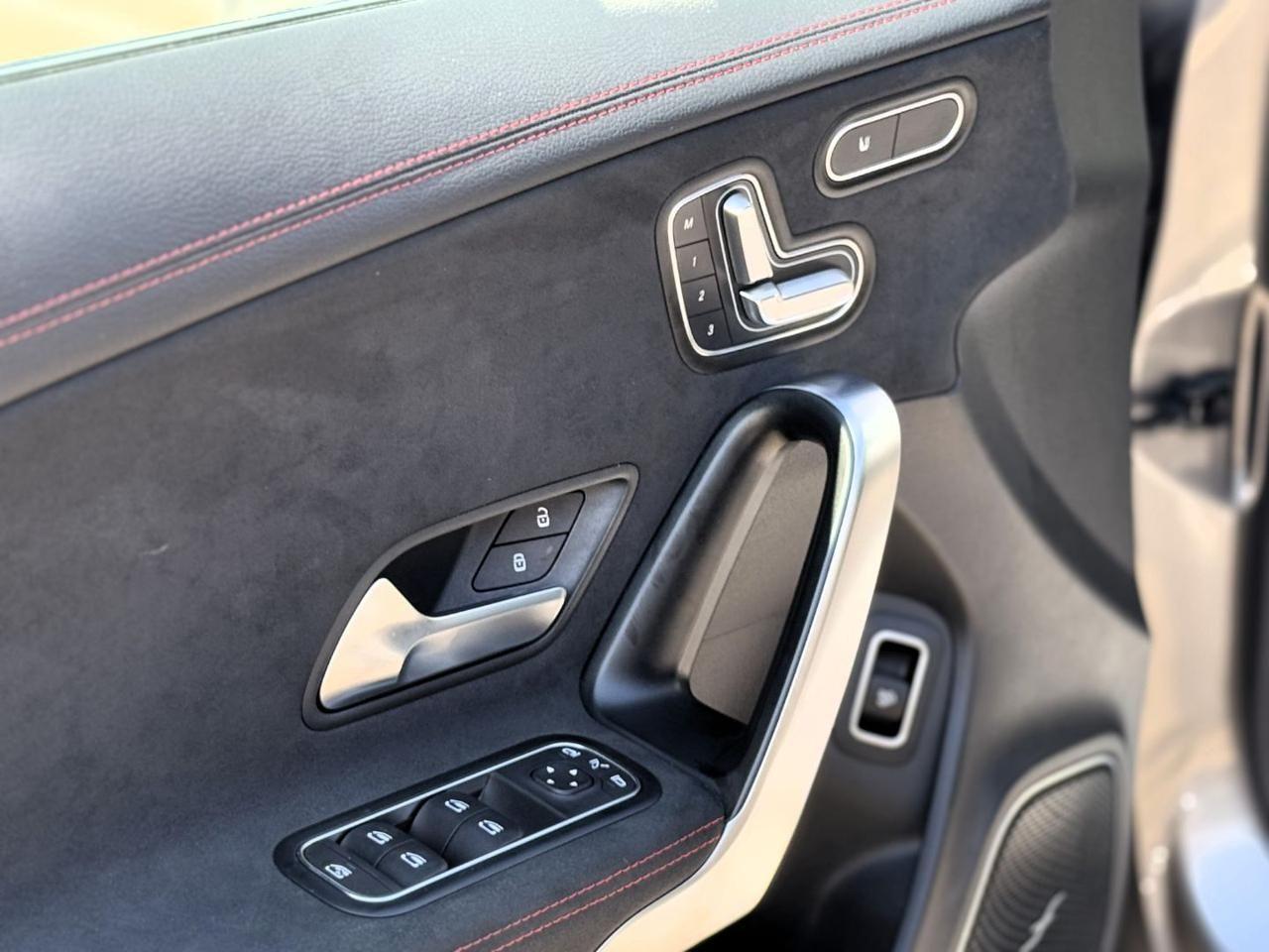 MERCEDES-BENZ CLA 200 Automatic AMG Line Premium 163CV Burmester®