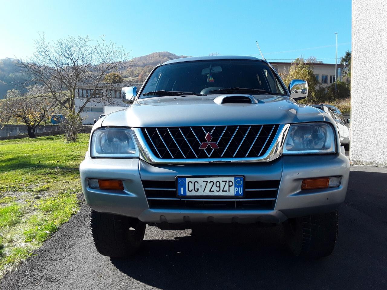 Mitsubishi L200 2.5 TDI 4WD Club Cab Pick-up GLS