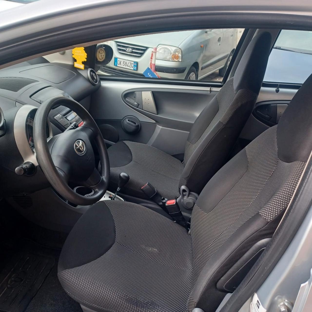 135.048 KM AYGO 1.0 NEOPATENTATI AUTOMATICA